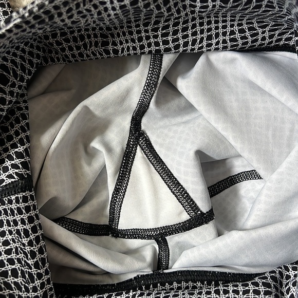 Lululemon Wunder Under Leggings - Picture 4 of 11